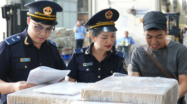 Gửi hàng có cần khai hải quan không?