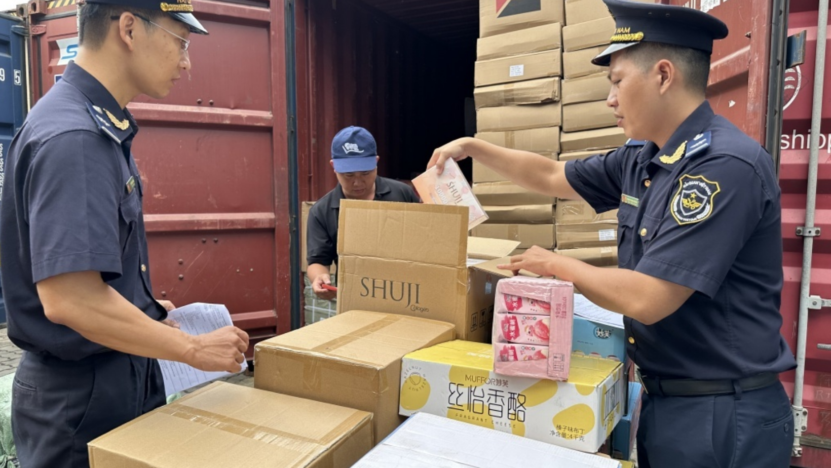 Hàng Bị Thất Lạc: Quy Trình Tra Soát Diễn Ra Thế Nào?